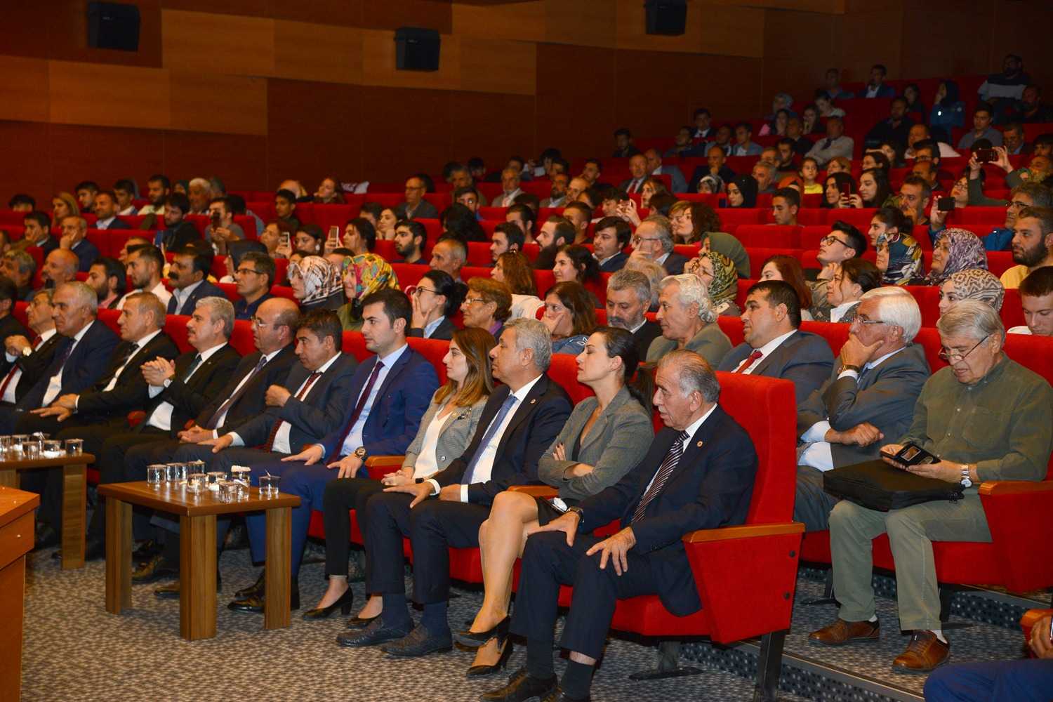 BAŞKANIMIZ, NEŞET ERTAŞ ANMA ETKİNLİKLERİ KAPSAMINDA DÜZENLENEN PANELE KATILDI